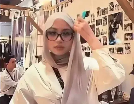 Viral 2025 Indonesia Abg Viral Gaun Itu Terlalu Lemah untuk Malam Ini Top Global Wiwik Guru Viral